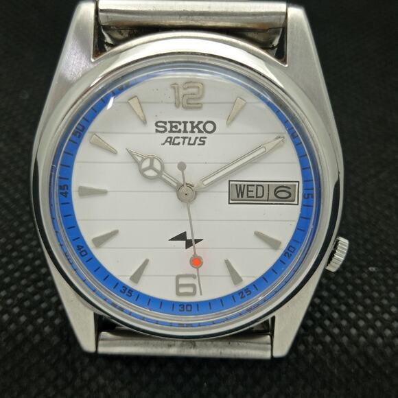 Vintage 1983 Seiko Automatic Mens Silver Watch W/daydate & Blue accents - Picture 4 of 8